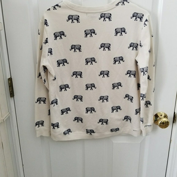 Long Sleeve Pullover/Sweatshirt - Picture 2 of 3